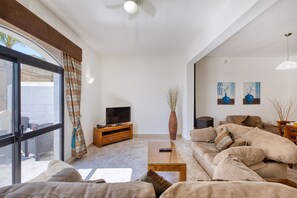 Fireplace - Hgieri - Ghasri Holiday Home (L-Għasri)