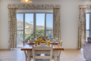 Dining - Ta Frenc Apartments - 2 BDR, 2 BTH (L-Għasri)