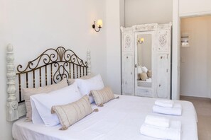 1 bedroom, iron/ironing board, free WiFi, bed sheets - Summer Grace , Tinos (Tinos)