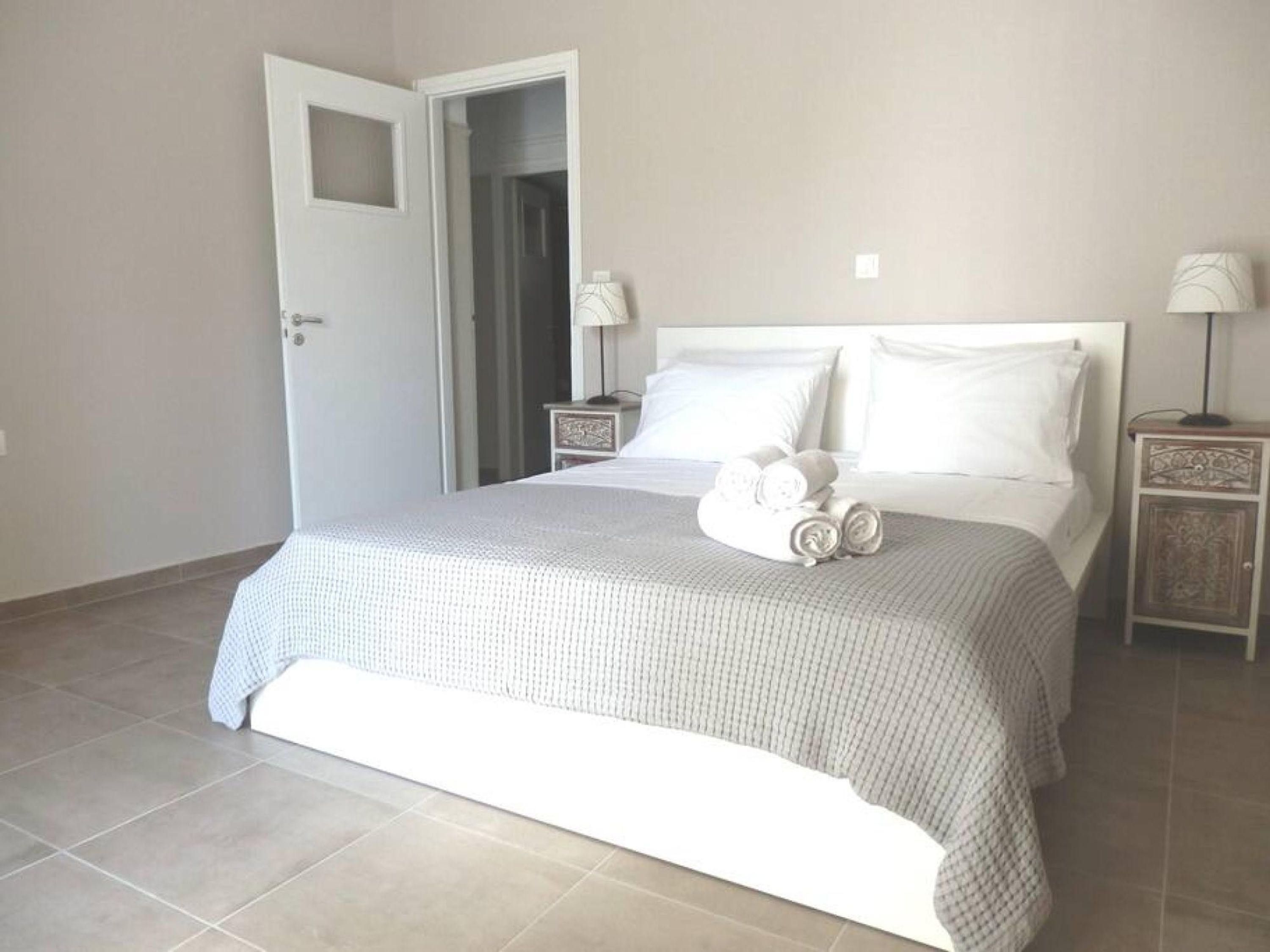 2 bedrooms, iron/ironing board, travel cot, free WiFi