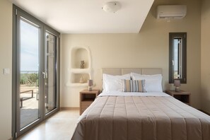 3 bedrooms, desk, iron/ironing board, free WiFi - Villa Sapientza by Modone Villas in Peloponnese (Methoni)