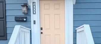 Cozy 3 BdRm Cape Cottage in Green Park, RVA - 10 minutes 2 Downtown 