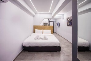 1 bedroom, desk, iron/ironing board, free WiFi - Exclusive New Modern Apartment at Syntagma Square (Athina)