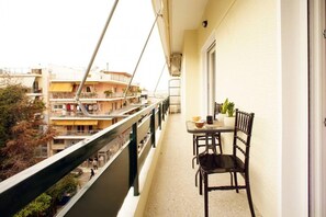 Outdoor dining - Νew!! Thission Luxury Apartment (Athina)