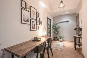 Dining - Bohemian Chic 1BR Apartment in the Heart of Athens (Athina)