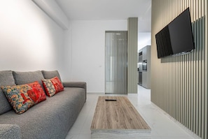 TV, offices - Acropolis Luxury Apartment (Athina)