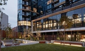 Exterior - 2Bdrm Apt with Lge Terrace near Sthn Cross Station (Docklands)