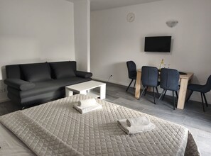 TV - Apartments Tourist Port - Two Bedroom Apartment (Dubrovnik)