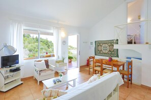 TV, DVD player, books, stereo - Villa Stelios in Paxi (Paxi)