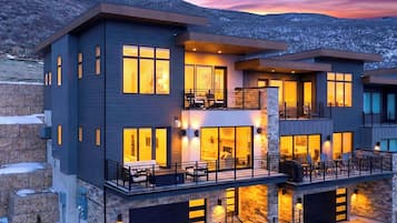 House (3 Bedrooms) | Front of property