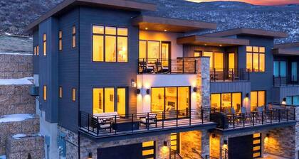 Apex Ridge Retreat by Avantstay Private Hot Tub + Fireplace + Mountain Views + Near Deer Valley East