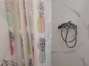 Shower, hair dryer, towels - Comfort Apartments N - Studio apartment 6 (Mali) (Sutomore)