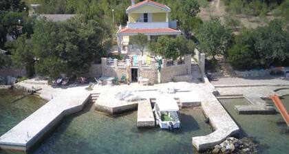 Beachfront Apartment Live-Two Bedroom Apartment With Terrace and Sea View