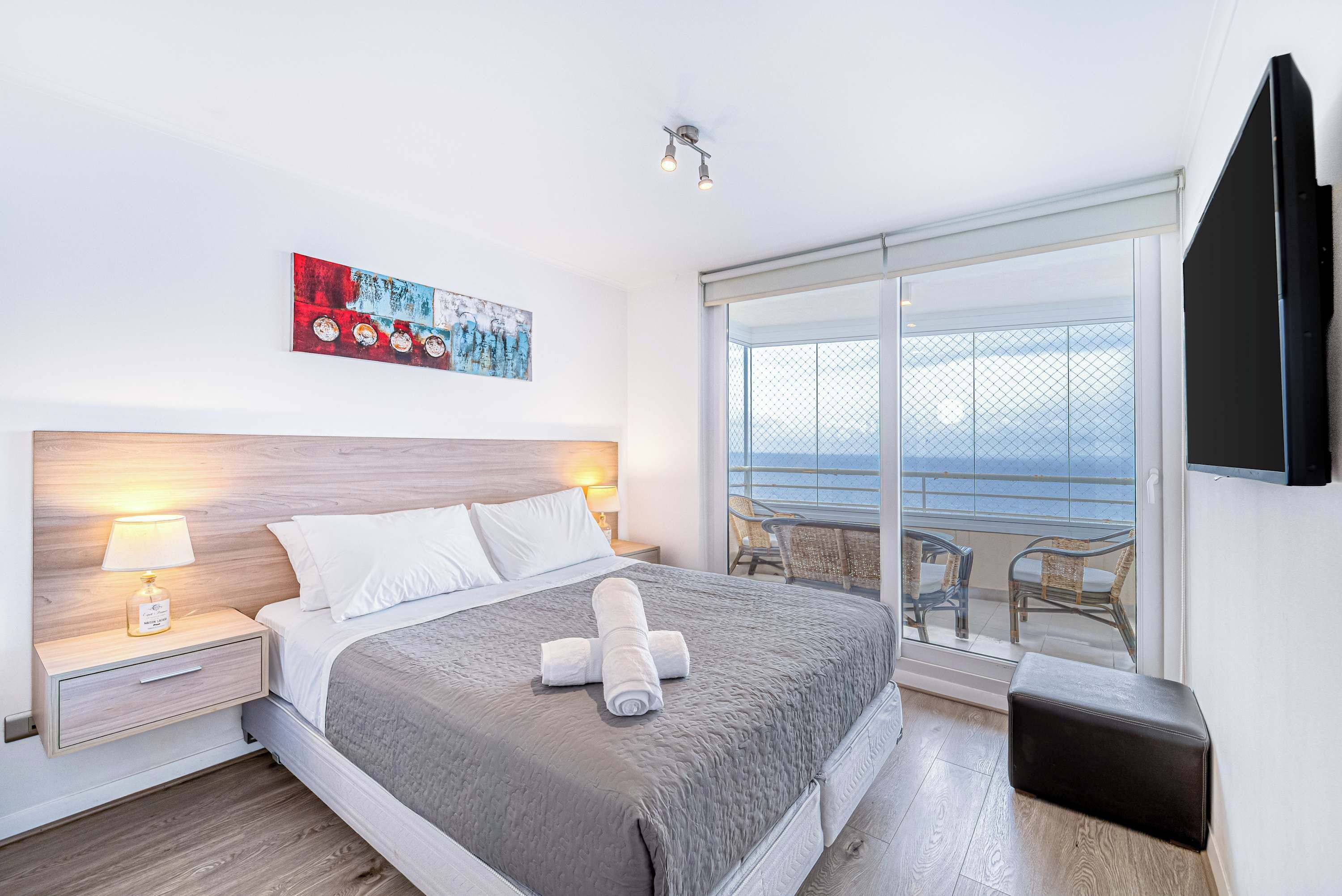 Iron/ironing board, WiFi, bed sheets