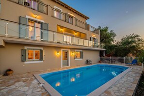 Pool - Villa Skopsie in Paxi (Paxi)