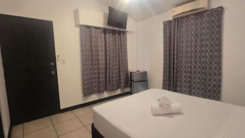 Habitación Confort doble, balcón | Wifi gratis