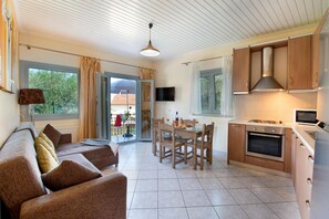 Interior - Chrisoula in Longos with 2 bedrooms and 1 bathrooms (Longos)