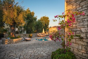 Pool - Villa Lenio Paxos in Anemogiannatika (Anemogiannatika)