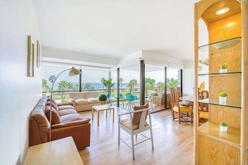 Beach Paradise 4BR with view