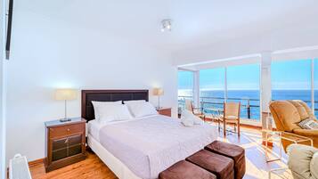 2 bedrooms, iron/ironing board, bed sheets