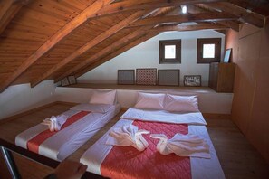 2 bedrooms, iron/ironing board, free WiFi, bed sheets - Foula House in Magnisia (Magnisia)