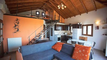 Fernseher, Kamin, Stereoanlage