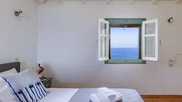 2 slaapkamers, een bureau, een strijkplank/strijkijzer, gratis wifi