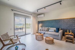 TV, fireplace - Two-Bedroom Apartment Sea View (Nikiana)