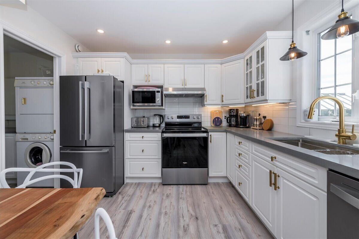 Cottage, Lake View | Private kitchen