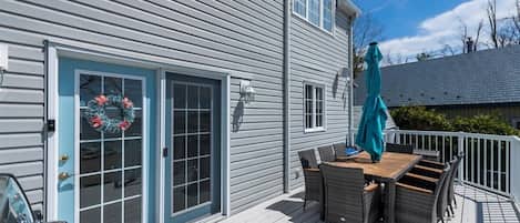 Cottage, Lake View | Outdoor dining