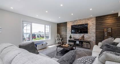 Lakeside Escape in Ramara