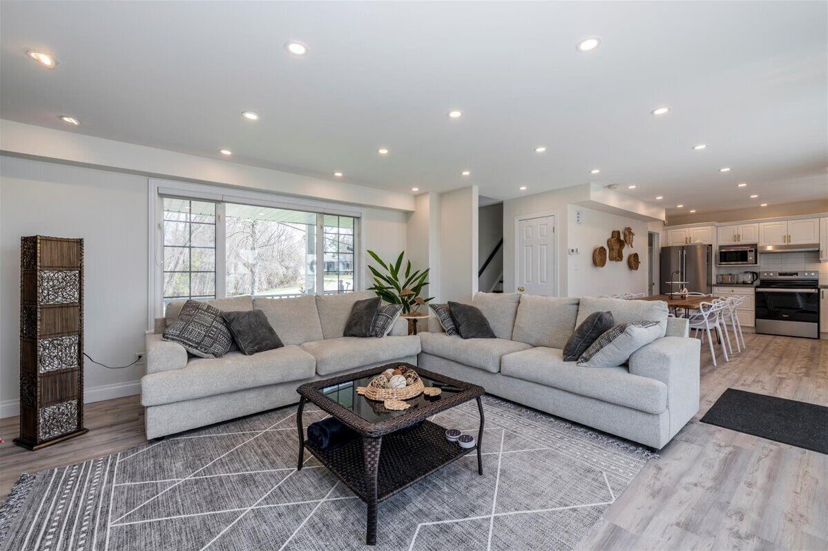 Cottage, Lake View | Living area