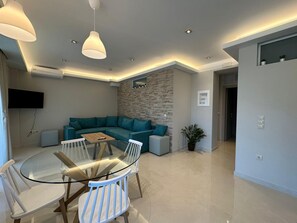 Interior - Suite 3 - Elpida Luxury Suites (Nydri)