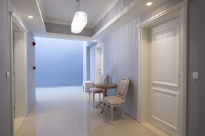 Interior - Green Suite - VK Luxury Suites - Private Parking (Nydri)