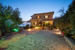 Exterior - Caza Levantiera 4 bedroom villa (Kalamitsi)