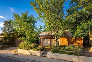 Nicht klassifiziertes Bild, 3 von 19, Schaltfläche