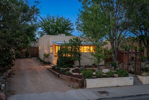 Exterior - Route Sixty Sixn-Nob Hill 2bedroom,1 Bath, House (Albuquerque)