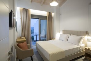 2 bedrooms, iron/ironing board, travel cot, free WiFi - Aloft Luxury - Villa Argia with sea view (Apolpena)