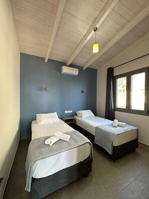 2 bedrooms, iron/ironing board, free WiFi, bed sheets - Eris Apartment - 2 Bedroom Apartment (Frini)