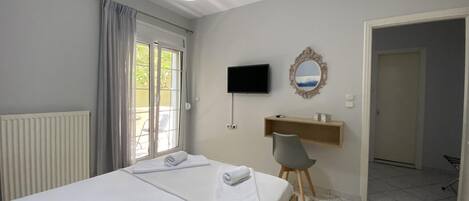 1 bedroom, iron/ironing board, free WiFi, bed sheets