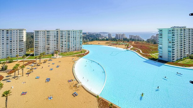 Unclassified image, 1 of 17, button - Laguna Beach con vista a Laguna (Algarrobo)
