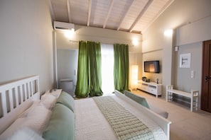 1 bedroom, iron/ironing board, free WiFi, bed sheets - NV Green Suite Nikiana Lefkada — AV Properties (Nikiana)