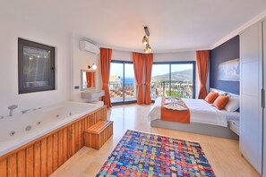 3 bedrooms, iron/ironing board, travel crib, free WiFi - Villa Celik in Kalkan (Kalkan)