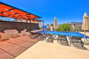Outdoor dining - Villa Celik in Kalkan (Kalkan)
