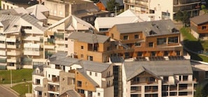 Exterior - 80m from resort center, 5th floor, swimming pool, balcony, tv, ski locker, 75m², Gourette (Eaux-Bonnes)