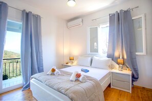 3 bedrooms, iron/ironing board, travel cot, bed sheets - Villa Arilia in Ionian Islands (Ionian Islands)
