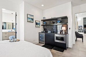 Tabla de planchar con plancha, Internet, ropa de cama