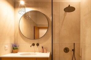 Shower, hair dryer, towels - Residence Kouramo in Ionian Islands (Ionian Islands)