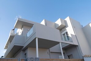Exterior - Nisimos Modern Apartment (Analipsi)