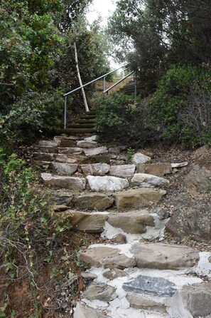 Property grounds - Goddess Athena Apartment (Nies)